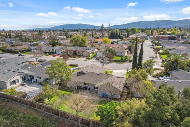 Image 31 of 38 For 20351 Clifden Way