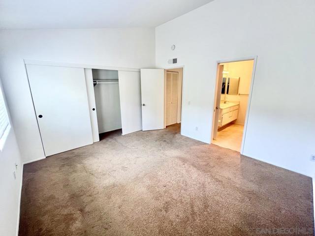 9995 Scripps Westview Way, San Diego CA: https://media.crmls.org/mediaz/b260195e-c3d3-432a-a787-f87ca320722c.jpg