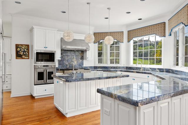 Detail Gallery Image 13 of 58 For 12213 Fairway Pointe Row, Rancho Bernardo (San Diego),  CA 92128 - 4 Beds | 4/1 Baths