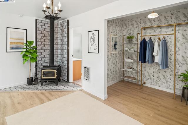 2019 E St, Hayward CA: https://media.crmls.org/mediaz/b2612a6d-04e6-4a51-944d-684f5263899c.jpg