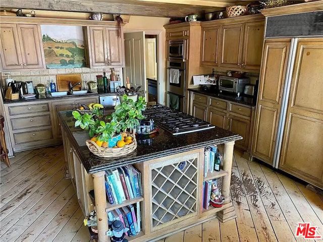 17941 KAREN Drive photo 3