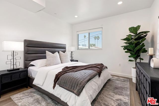 3 Bed Home for Sale in Santa Monica, California
