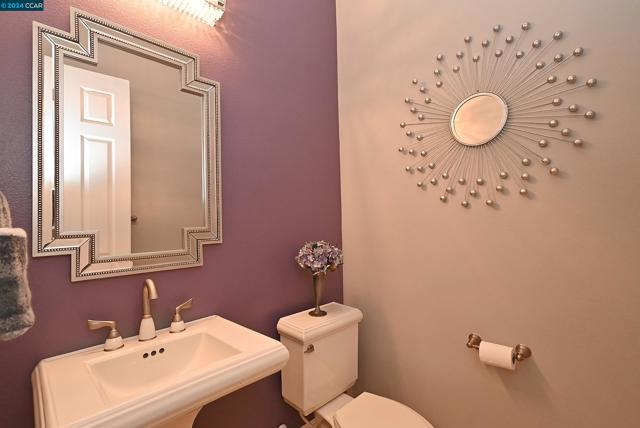 Image 6 of 59 For 5458 Sherwood Way