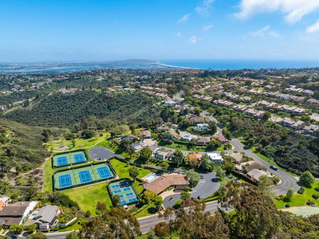 6675 Caminito Lindrick, La Jolla CA: https://media.crmls.org/mediaz/b262f1ff-6186-4215-9fe3-557b5a79b6dc.jpg