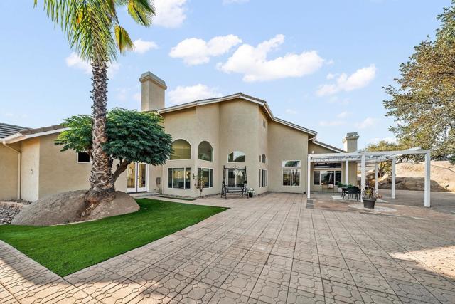 2625 27 Rancho Sierra, Alpine CA: https://media.crmls.org/mediaz/b26379f6-5304-4045-9d6e-63e200cd786e.jpg