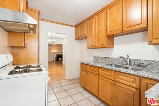 1100 N Louise Street, Glendale CA: https://media.crmls.org/mediaz/b263daf1-f56c-4752-9983-9c19a19147e1.jpg