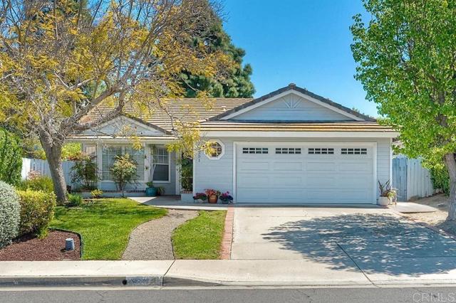 5251 Hubbert St, Oceanside CA: https://media.crmls.org/mediaz/b264071b-b817-4a19-836e-5d1fe350e376.jpg