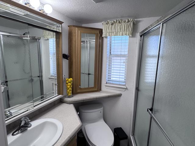 81620 Avenue 49, Indio CA: https://media.crmls.org/mediaz/b26436ef-10c1-4ef0-b11b-ad3b117fafb5.jpg