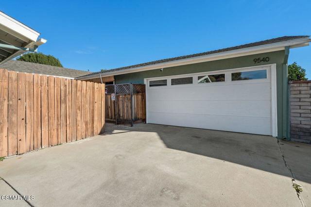 9538 El Cajon Street, Ventura CA: https://media.crmls.org/mediaz/b2646391-b2f6-43a1-b713-cefc01ca6ad4.jpg