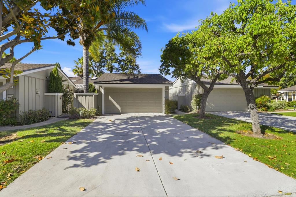 1131 Holly Oak Circle