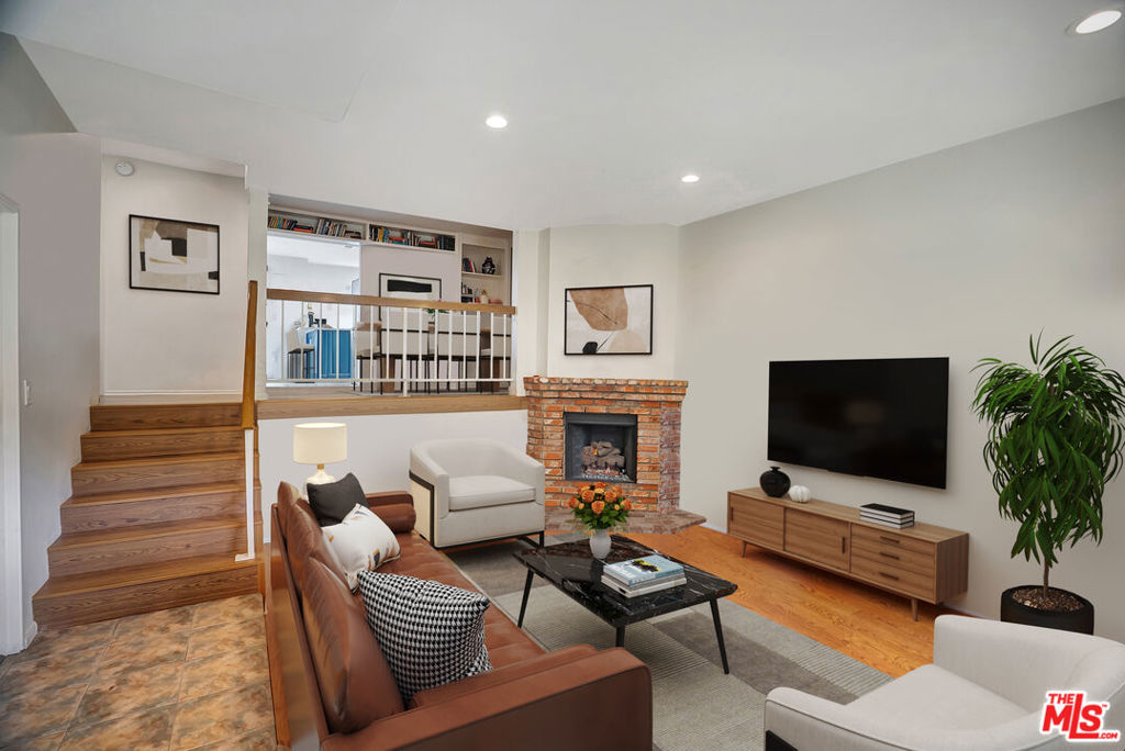 7100 Balboa Boulevard #702