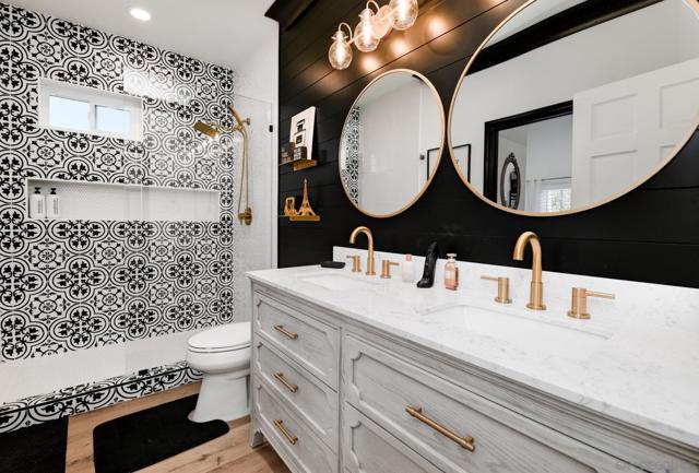 13555 Sagewood Dr, Poway CA: https://media.crmls.org/mediaz/b26554d8-6e75-439e-8868-2119f21ae621.jpg