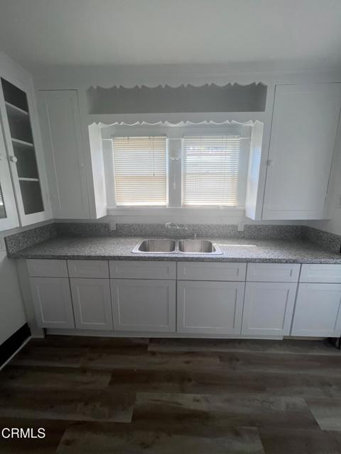 153 S South Laurel Street, Ventura CA: https://media.crmls.org/mediaz/b2668525-cf42-4816-bc54-1d709856c4ca.jpg