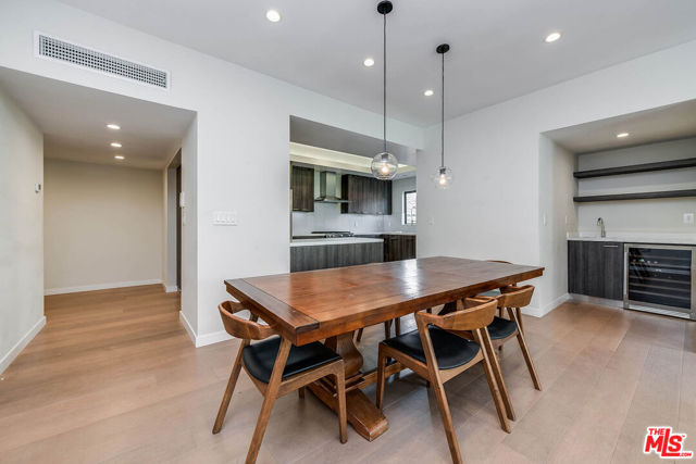 2307 Fox Hills Drive, Los Angeles CA: https://media.crmls.org/mediaz/b2676ce8-7626-49c6-991c-21d46366e132.jpg