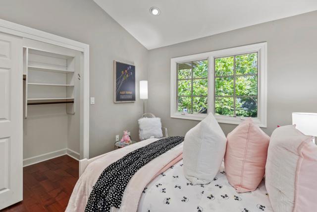158 Seminary Drive, Menlo Park CA: https://media.crmls.org/mediaz/b267f6b5-169d-426f-b177-9d5405188c2e.jpg
