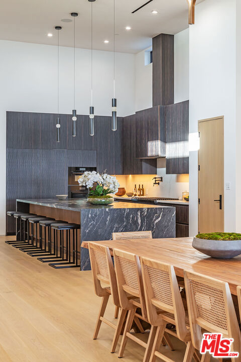 29800 Cuthbert Road, Malibu CA: https://media.crmls.org/mediaz/b2680ba8-3234-4366-b4da-1df9a4ac18fb.jpg