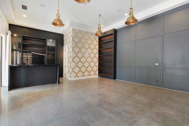 Detail Gallery Image 18 of 22 For 410 Milagrosa Cir, Chula Vista,  CA 91910 - 5 Beds | 4/1 Baths