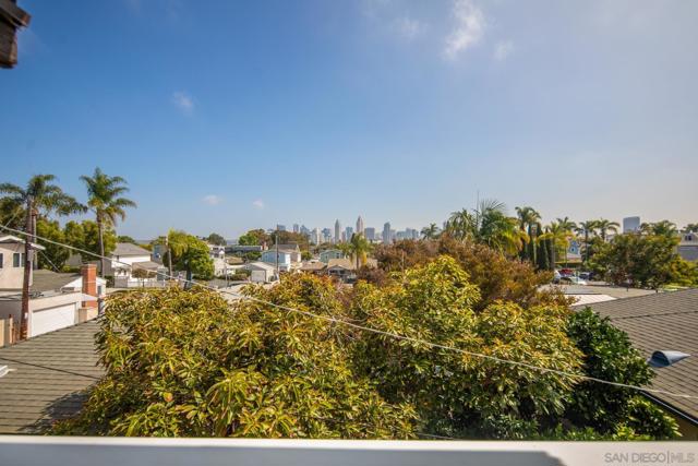 324 D Ave, Coronado CA: https://media.crmls.org/mediaz/b2696ead-509f-4d6a-95fd-213d9883f136.jpg