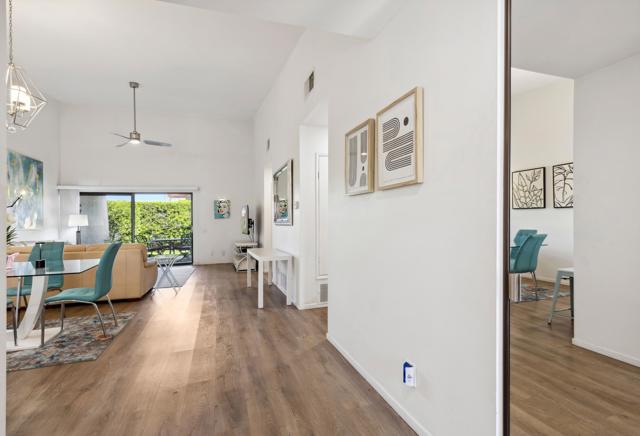 1254 Tiffany N Circle, Palm Springs CA: https://media.crmls.org/mediaz/b269ba2e-00f3-4b64-976c-82a04fad78af.jpg