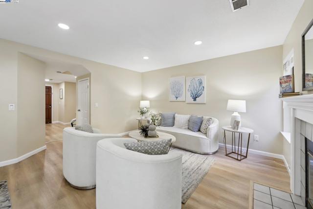 34627 Pueblo Terrace, Fremont CA: https://media.crmls.org/mediaz/b26a7a45-55ed-497c-b279-e5d70427f075.jpg