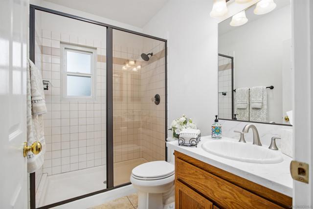 6823 Corintia St, Carlsbad CA: https://media.crmls.org/mediaz/b26b2493-5a98-4e00-9551-f28f494a62b6.jpg