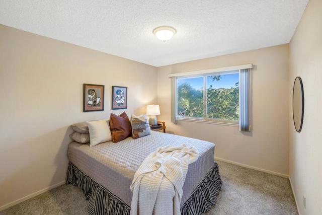 25 Los Encinos Drive, Del Rey Oaks CA: https://media.crmls.org/mediaz/b26d0bf6-3beb-4512-903d-305fccd6ed52.jpg