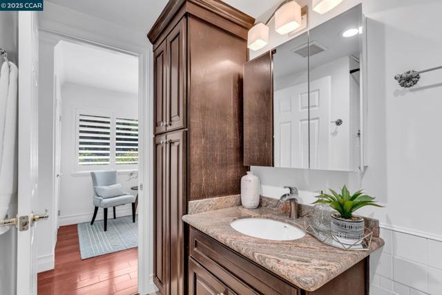 11373 Rampart Dr, Dublin CA: https://media.crmls.org/mediaz/b26e1e48-0caf-4587-a3fa-47fa751b0739.jpg