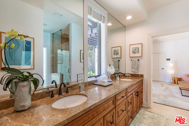 1045 Cold Canyon Road, Calabasas CA: https://media.crmls.org/mediaz/b26e26ac-483a-4cef-b07d-44cd02dfa729.jpg