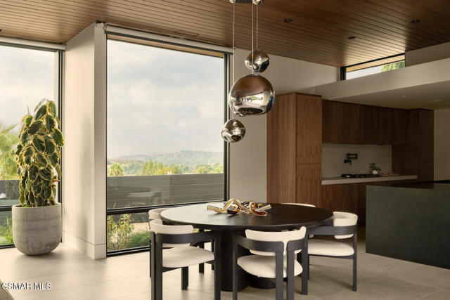 821 Emerson Street, Thousand Oaks CA: https://media.crmls.org/mediaz/b26e735f-a74e-477e-a474-180e05236476.jpg