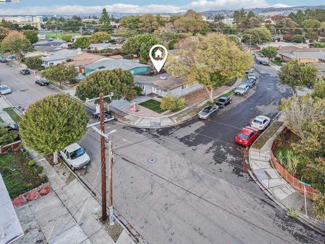 24282 Willimet Way, Hayward CA: https://media.crmls.org/mediaz/b26f25c1-265a-47bf-9a4b-2a619a335b7c.jpg