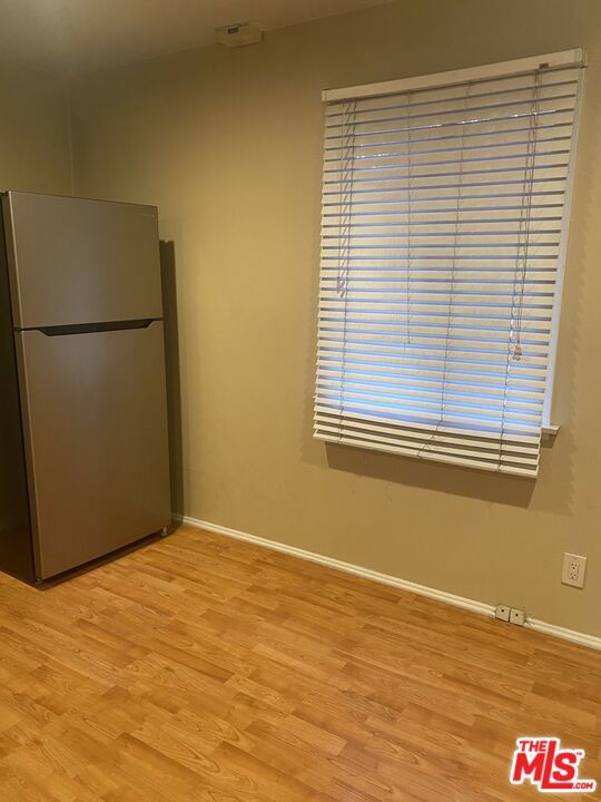 11317 1/2 Iowa Avenue, Los Angeles CA: https://media.crmls.org/mediaz/b270536d-a8ba-4ef4-a6d1-ac104d02a120.jpg