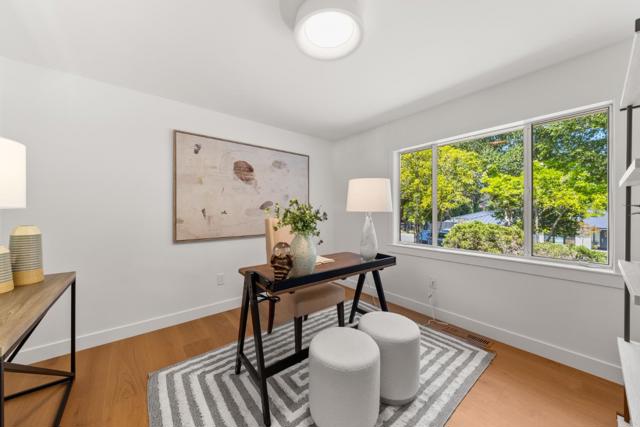 1575 Kingswood Drive, Hillsborough CA: https://media.crmls.org/mediaz/b27079bc-f0a2-4fa2-8517-9699bc1a9c59.jpg
