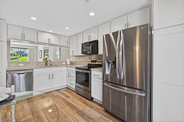 76205 Impatiens Circle, Palm Desert CA: https://media.crmls.org/mediaz/b270d70e-0364-4f6c-81b9-bd044c2c2a88.jpg