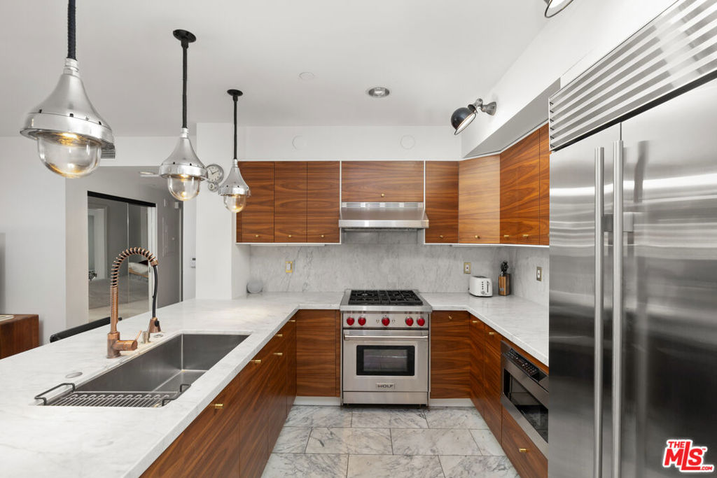 159 W Green Street #304A