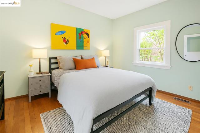 1130 Derby St, Berkeley CA: https://media.crmls.org/mediaz/b2717b85-454c-45d9-87e7-89cbf1d22daa.jpg