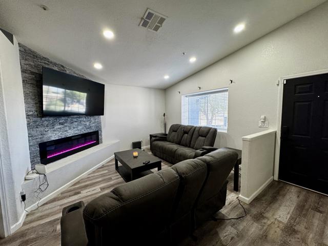 67890 Alameda Drive, Desert Hot Springs CA: https://media.crmls.org/mediaz/b27193df-61d0-4b09-8c0b-9f81fb79dead.jpg