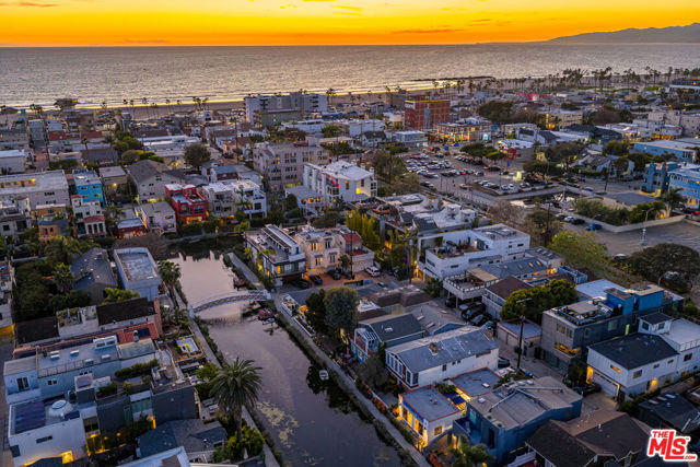 225 Carroll Canal photo 40