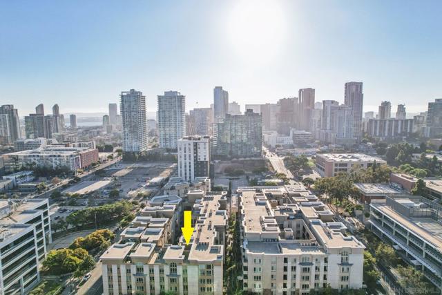 1480 Broadway, San Diego CA: https://media.crmls.org/mediaz/b272488a-f3a7-4882-ad99-df914efc064f.jpg