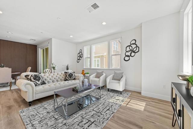 5743 Oceanspray Road, Newark CA: https://media.crmls.org/mediaz/b2737709-332f-4446-9d5a-443282282694.jpg