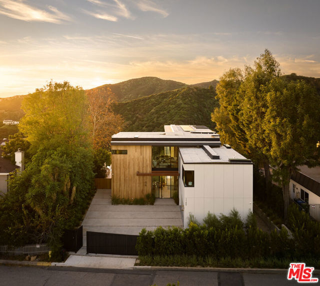 Drew Fenton | 1149 Linda Flora Drive Los Angeles CA | MLS: 7661294