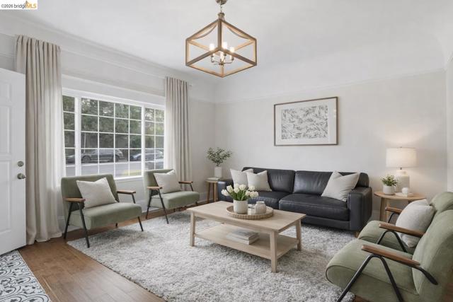 3114 california, Berkeley CA: https://media.crmls.org/mediaz/b274ac83-0c99-41a8-aa12-e34b2b037e23.jpg