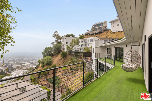 8514 Hillside Avenue, Los Angeles CA: https://media.crmls.org/mediaz/b2759f8f-42ba-41df-af18-d840bc9e3e7c.jpg