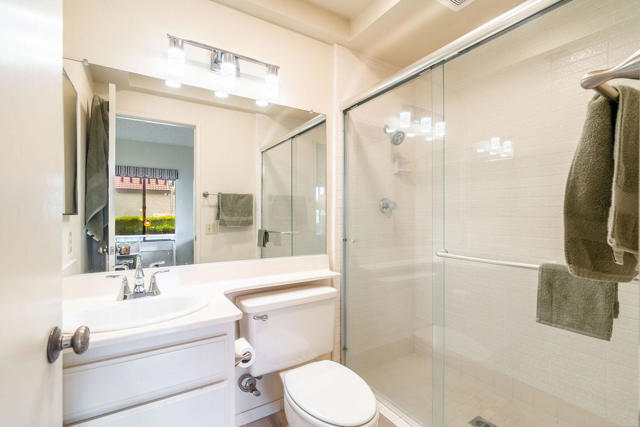 2355 S Gene Autry Trail, Palm Springs CA: https://media.crmls.org/mediaz/b275aea8-f6c6-4fe1-8e97-865590be84ef.jpg