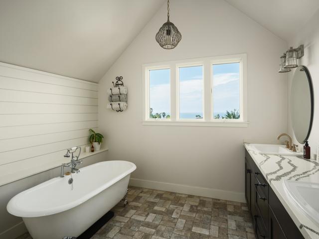 1011 Devonshire Drive, San Diego CA: https://media.crmls.org/mediaz/b276610e-f8e3-40a2-be34-a32535af0cdc.jpg