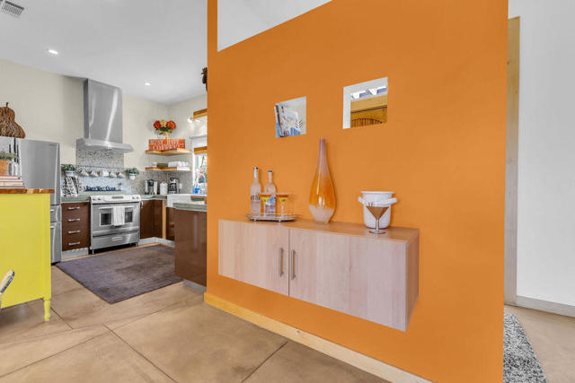 53945 Eisenhower Drive, La Quinta CA: https://media.crmls.org/mediaz/b276bcca-8d54-4cf4-a2e5-fa77a0fbc513.jpg