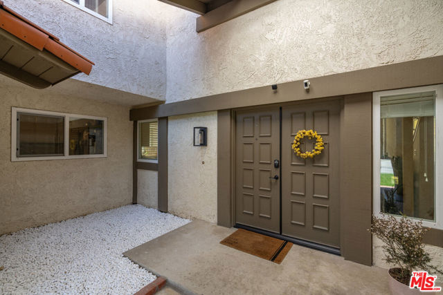 683 Triunfo Canyon Road, Westlake Village CA: https://media.crmls.org/mediaz/b27715c4-2f6c-4b10-a1a3-6b04ef18cda6.jpg