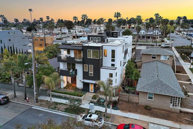 508 N Tremont Street, Oceanside CA: https://media.crmls.org/mediaz/b277a2e8-c4fe-489f-b922-1855fd8f5460.jpg