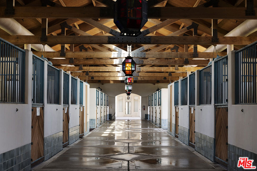 MLS #25495789 image #32