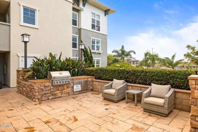 1423 Windshore Way, Oxnard CA: https://media.crmls.org/mediaz/b278c109-7d94-465b-84e1-c611532249c2.jpg