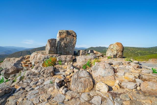 403 Black Canyon Place, Ramona CA: https://media.crmls.org/mediaz/b279517d-81c7-4d63-b9d2-92269ab309eb.jpg